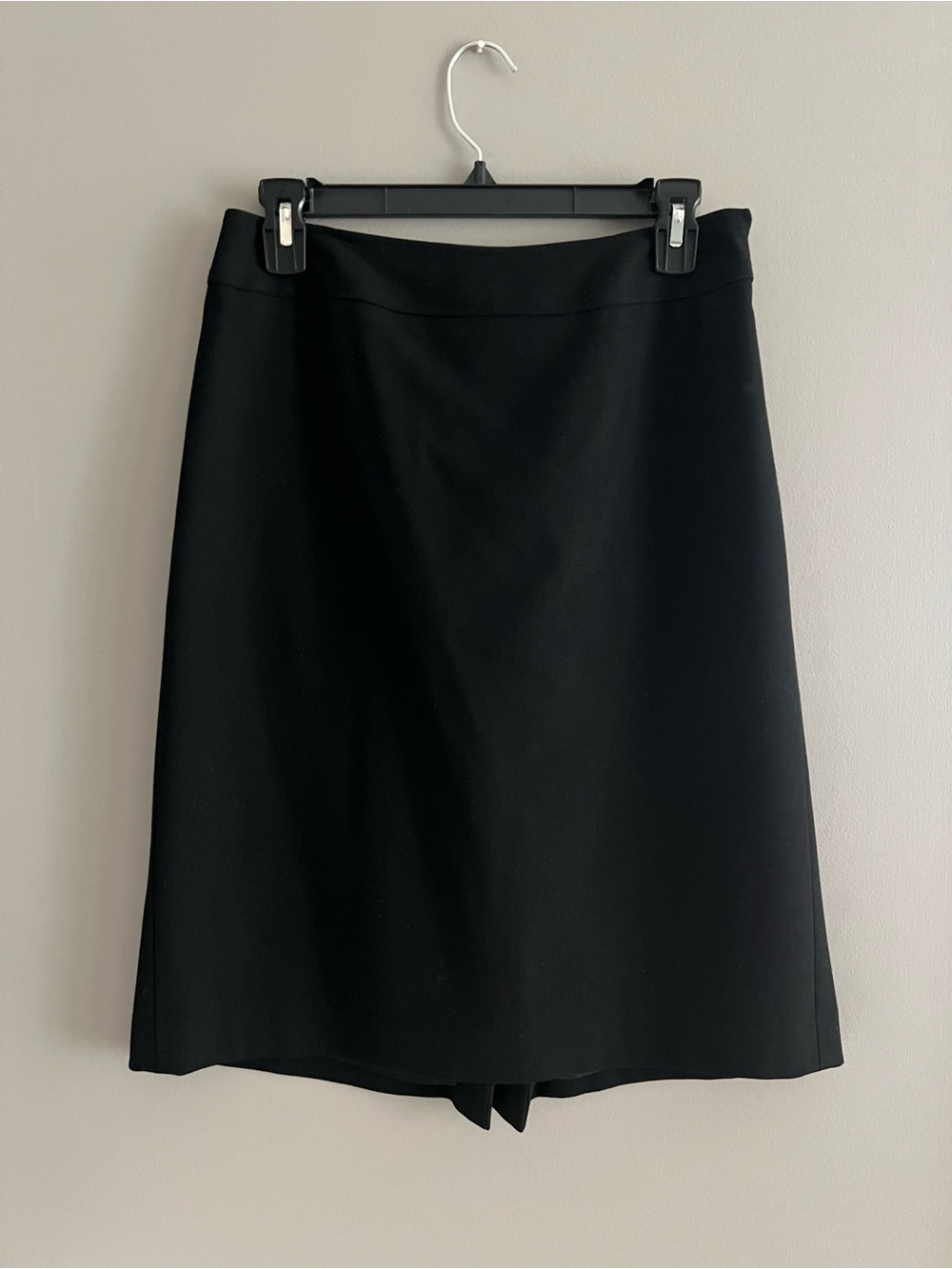 Ann Taylor Black Pencil Skirt Women’s size 4